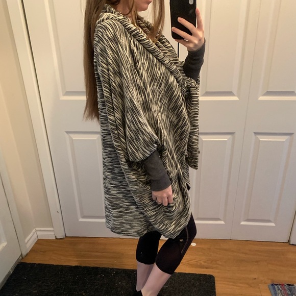 Cardigan wrap - Picture 4 of 8